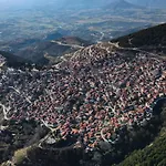 فندق Mitikas