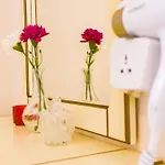 Mitikas فندق *